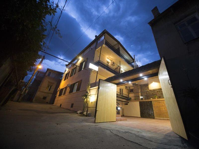 Log Inn Boutique Hotel Tbilisi Buitenkant foto