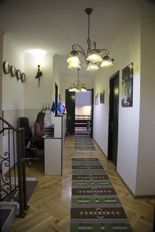Log Inn Boutique Hotel Tbilisi Buitenkant foto