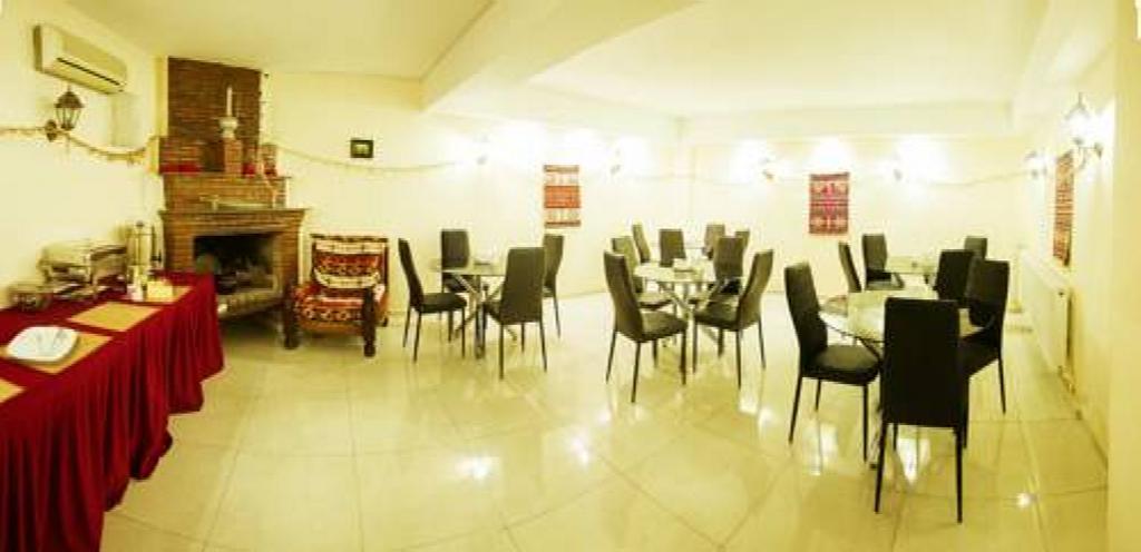Log Inn Boutique Hotel Tbilisi Buitenkant foto