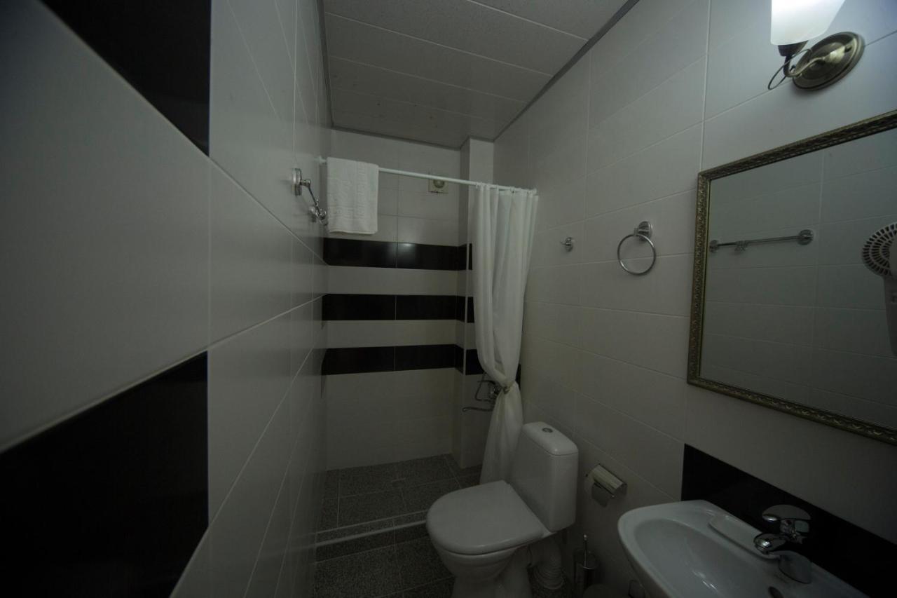 Log Inn Boutique Hotel Tbilisi Buitenkant foto